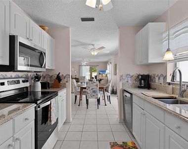 1330 La Jolla Circle - Photo Thumbnail 7