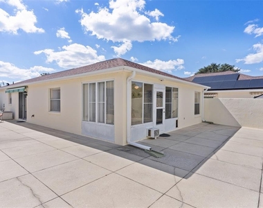 1330 La Jolla Circle - Photo Thumbnail 18