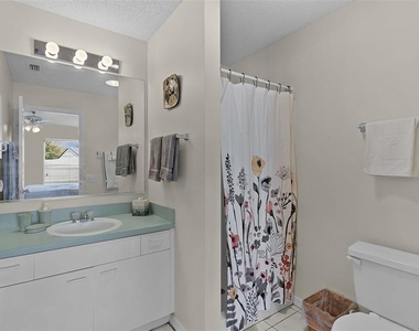 1330 La Jolla Circle - Photo Thumbnail 13