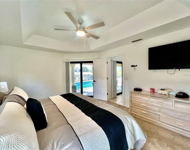 426 Nw 37th Place - Photo Thumbnail 21