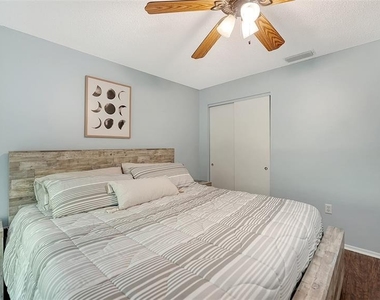 2246 Cork Oak Street W - Photo Thumbnail 32