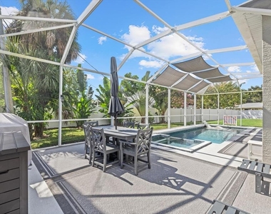 279 Avalon Road - Photo Thumbnail 5