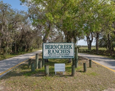 1950 Bern Creek Loop - Photo Thumbnail 4