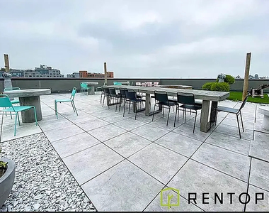 961 Willoughby Avenue - Photo Thumbnail 10