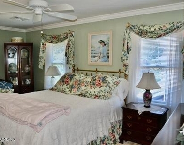 106 Osborne Avenue - Photo Thumbnail 5