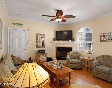 55 Barnegat Way - Photo Thumbnail 3