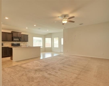 744 Walls Boulevard - Photo Thumbnail 3