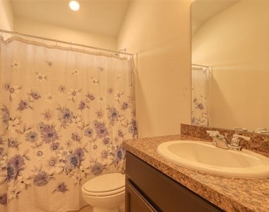744 Walls Boulevard - Photo Thumbnail 16