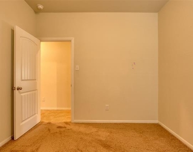 744 Walls Boulevard - Photo Thumbnail 18