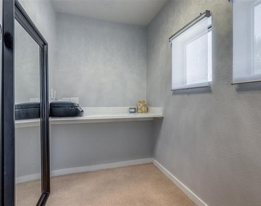 5111 Manett Street - Photo Thumbnail 9