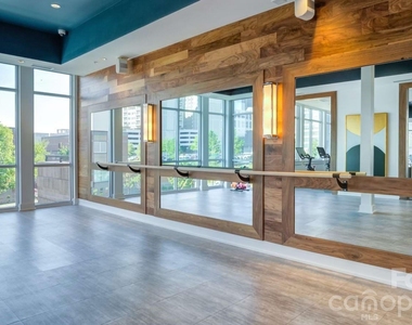 650 E Brooklyn Village Avenue - Photo Thumbnail 20