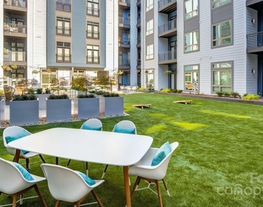 650 E Brooklyn Village Avenue - Photo Thumbnail 20