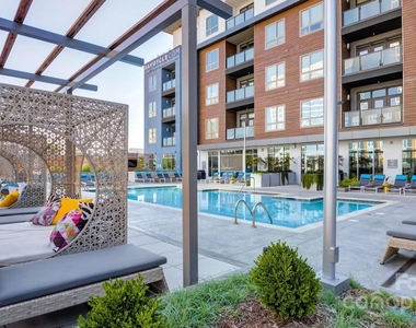 650 E Brooklyn Village Avenue - Photo Thumbnail 15