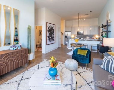 650 E Brooklyn Village Avenue - Photo Thumbnail 30
