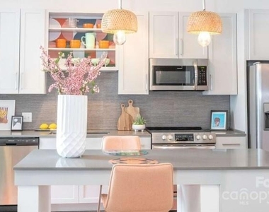 650 E Brooklyn Village Avenue - Photo Thumbnail 24