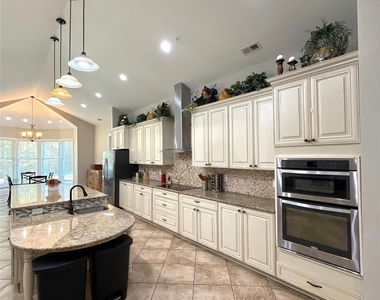 13931 Thompson Road - Photo Thumbnail 9