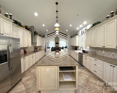 13931 Thompson Road - Photo Thumbnail 11