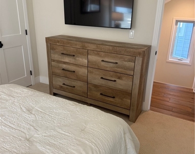 512 Jasmine Avenue - Photo Thumbnail 7
