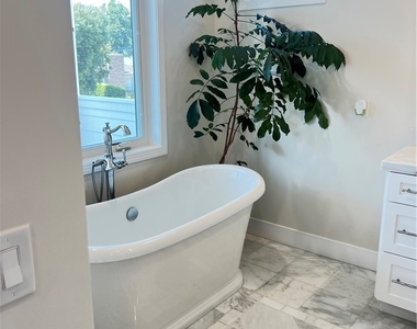 512 Jasmine Avenue - Photo Thumbnail 9