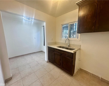 113 W 97th - Photo Thumbnail 4