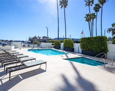 601 Lido Park - Photo Thumbnail 32
