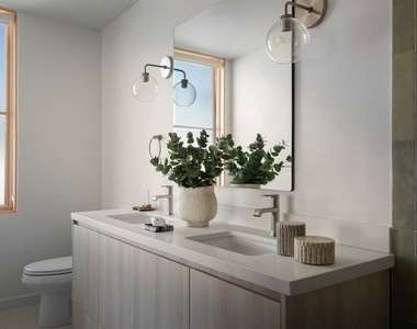 6320 Garvanza Avenue - Photo Thumbnail 17
