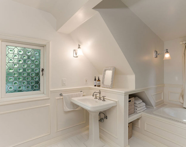 4880 Queen Florence Lane - Photo Thumbnail 32