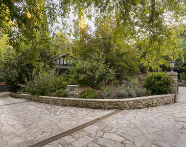 4880 Queen Florence Lane - Photo Thumbnail 42