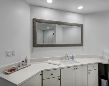 6 Lexington Lane E - Photo Thumbnail 35