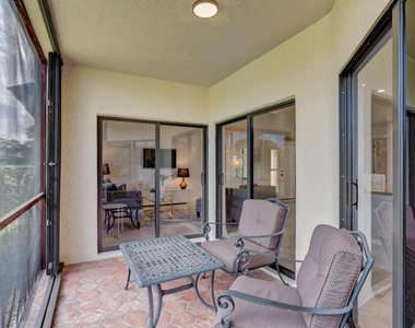 6 Lexington Lane E - Photo Thumbnail 38