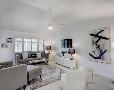6 Lexington Lane E - Photo Thumbnail 11