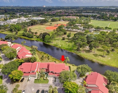 6 Lexington Lane E - Photo Thumbnail 59