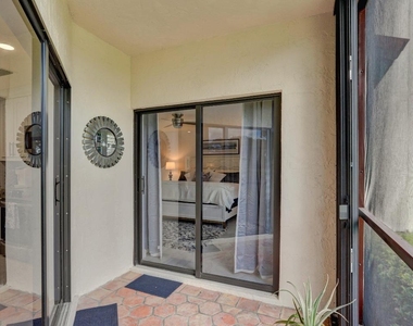6 Lexington Lane E - Photo Thumbnail 36