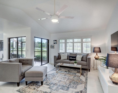 6 Lexington Lane E - Photo Thumbnail 12