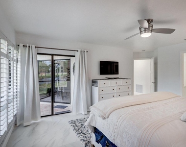 6 Lexington Lane E - Photo Thumbnail 32