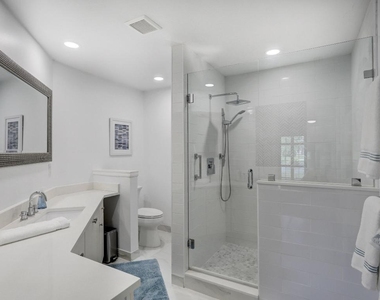6 Lexington Lane E - Photo Thumbnail 34