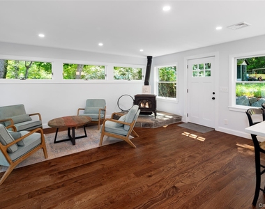 9 S Shore Drive - Photo Thumbnail 3