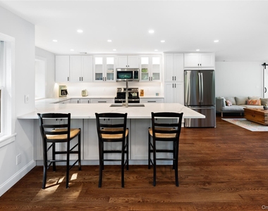 9 S Shore Drive - Photo Thumbnail 4