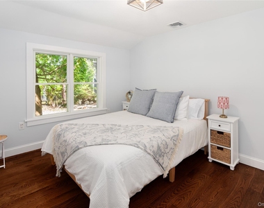 9 S Shore Drive - Photo Thumbnail 15