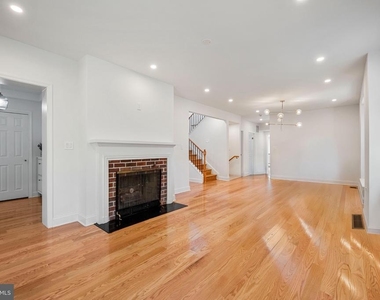 708 Hankin Street - Photo Thumbnail 4