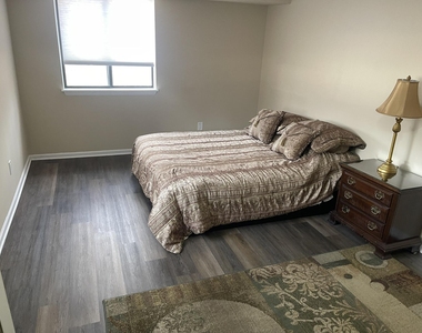 3005 Fernwood Avenue - Photo Thumbnail 4