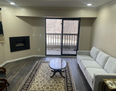 3005 Fernwood Avenue - Photo Thumbnail 3