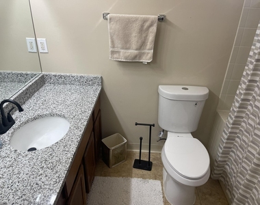 3005 Fernwood Avenue - Photo Thumbnail 13