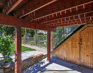 758 19th Street Ne - Photo Thumbnail 5