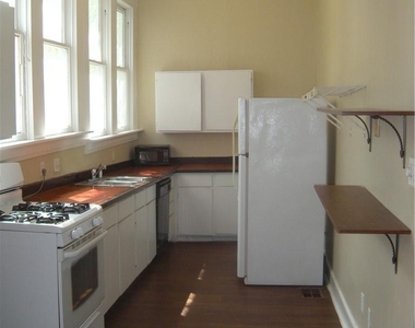 915 W 23rd St - Photo Thumbnail 9
