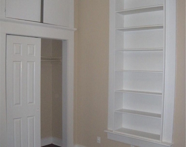 915 W 23rd St - Photo Thumbnail 13