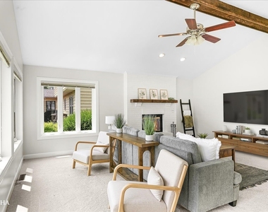 1012 Bainbridge Drive - Photo Thumbnail 15