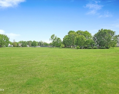 1012 Bainbridge Drive - Photo Thumbnail 43