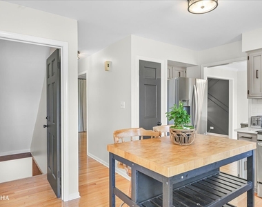 1012 Bainbridge Drive - Photo Thumbnail 11