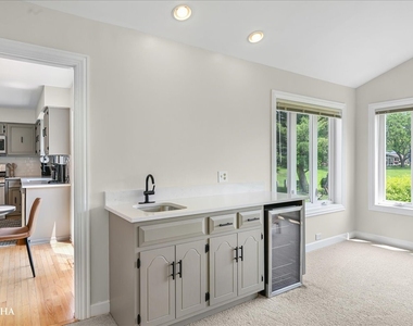 1012 Bainbridge Drive - Photo Thumbnail 18
